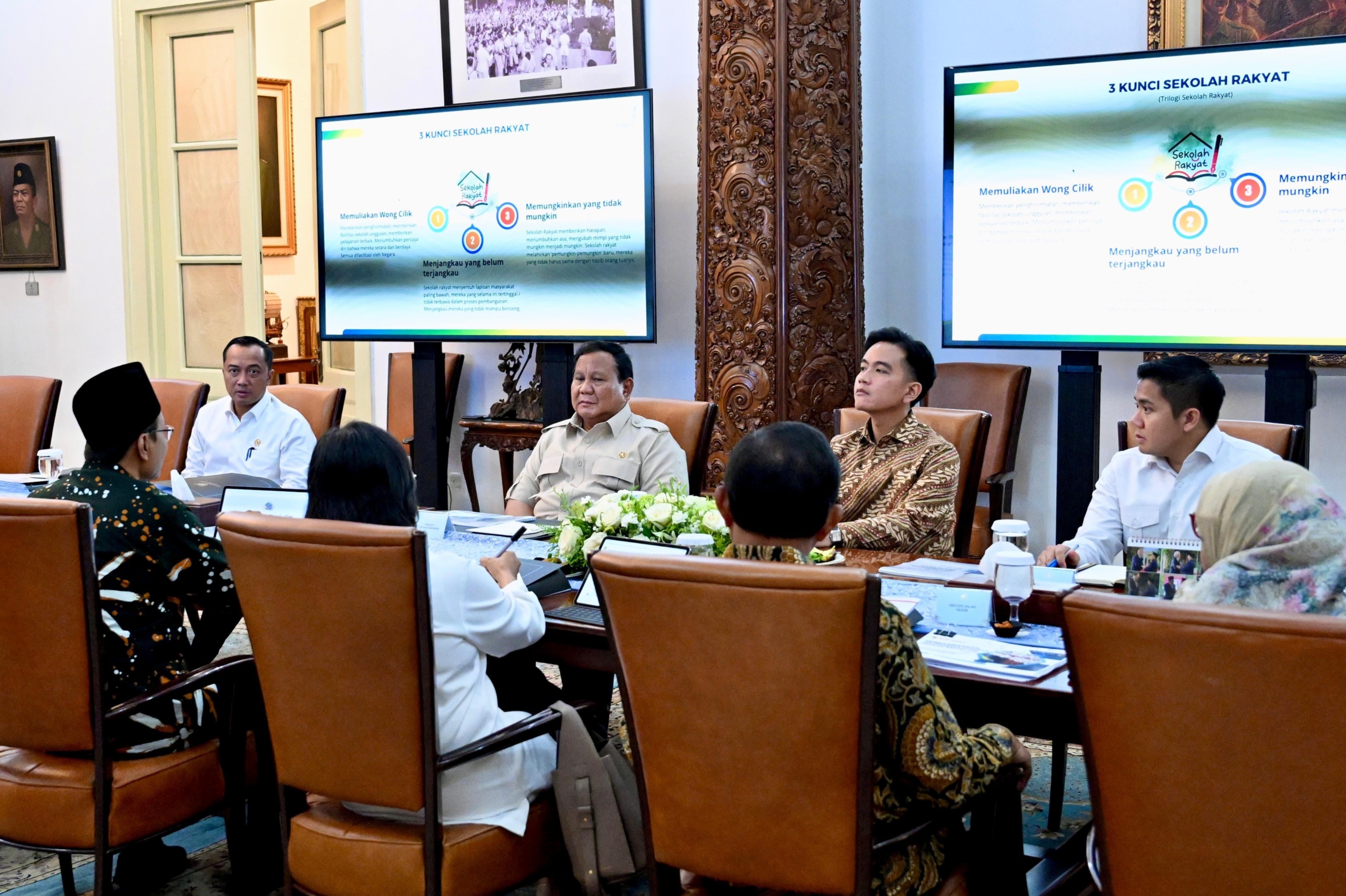 Presiden Prabowo Pimpin Rapat pelaksanaan Sekolah Rakyat Rintisan Tahun 2025