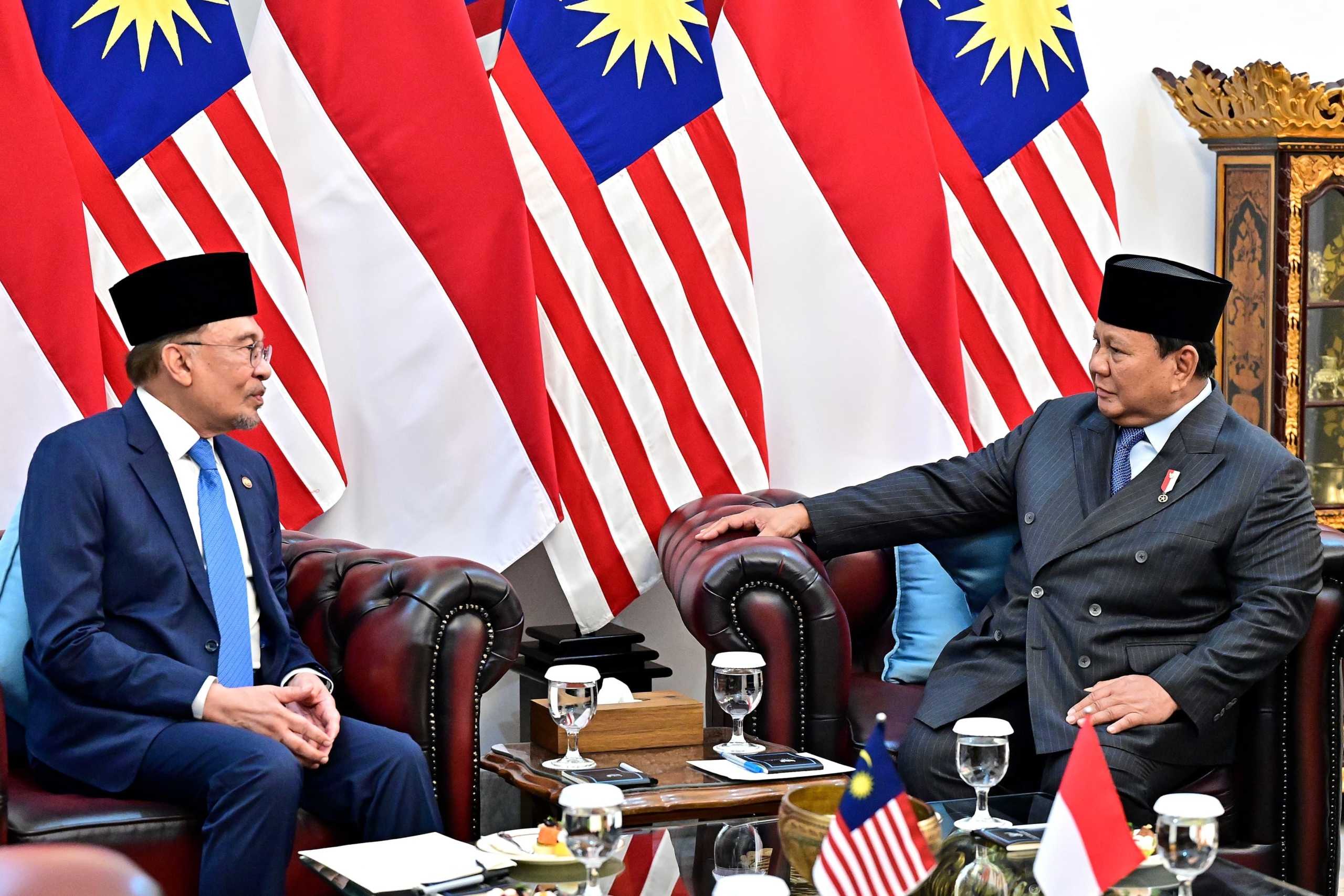 Presiden Prabowo dan PM Anwar Sepakat Perkuat Peran ASEAN dan Stabilitas Kawasan Asean