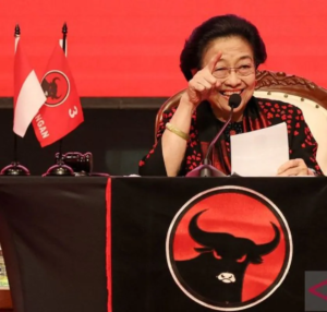 Megawati terpilih kembali dikukuhkan jadi Ketum PDIP dalam kongres Ke 6 PDIP  di Bali