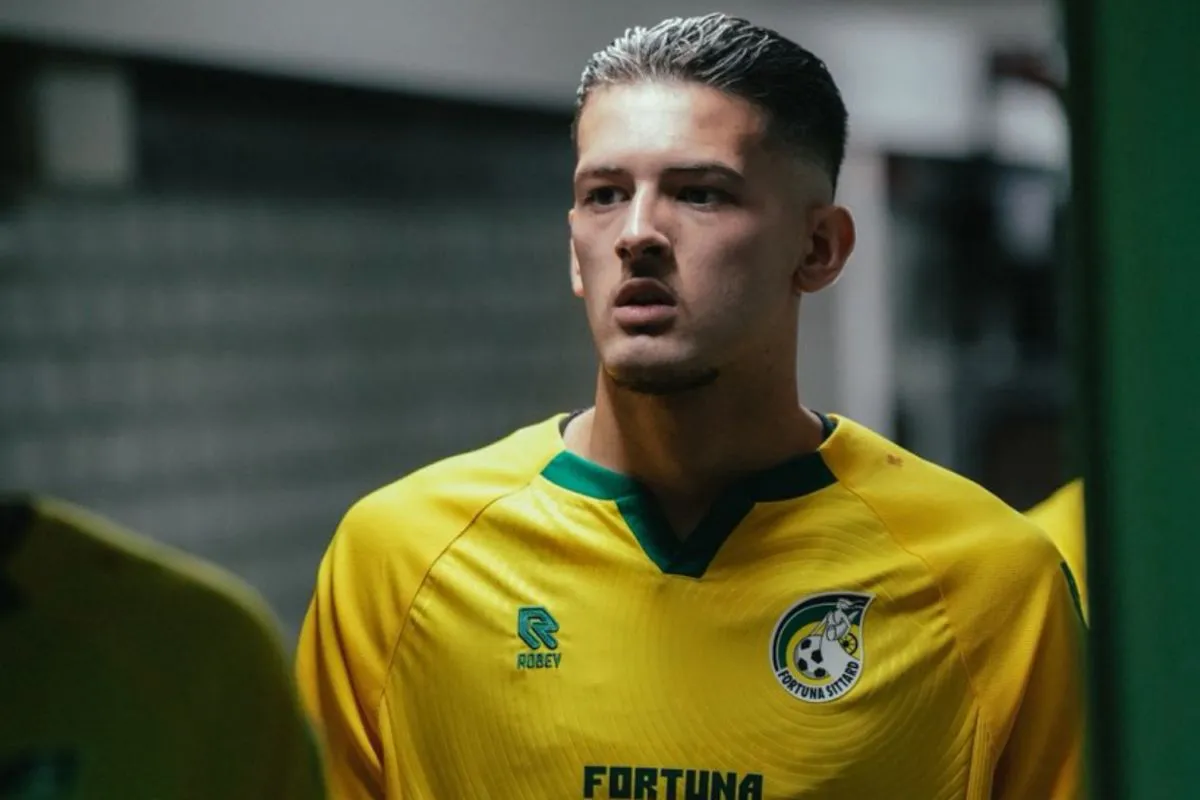 Justin Hubner jalani debut di Fortuna Sittard, tumbang 1-2 dari Leverkusen