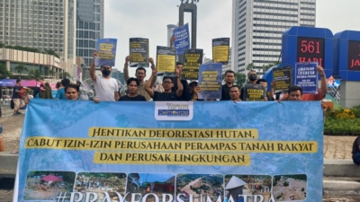 Jarum Demokrasi Gelar Aksi Solidaritas untuk Sumatra di CFD Bundaran HI